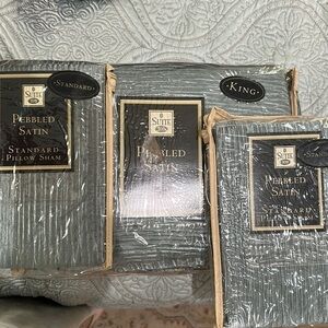 Suite 109 King pebbled satin duvet cover, two matching standard pillowcases NWT